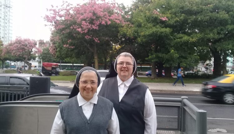 Madre Superiora Misioneras Clarisas, visitó SAO