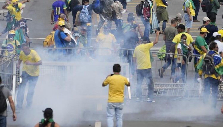 Más de 300 detenidos por los incidentes en Brasilia – Por Cristian Alonso