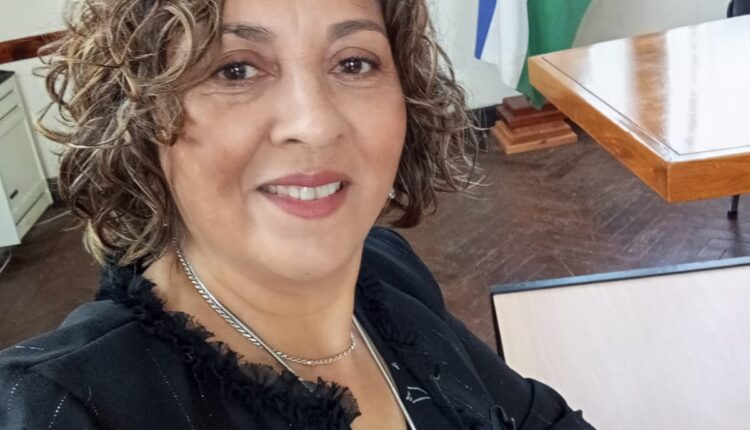 Karina Avaca expone su punto de vista sobre el funcionamiento municipal