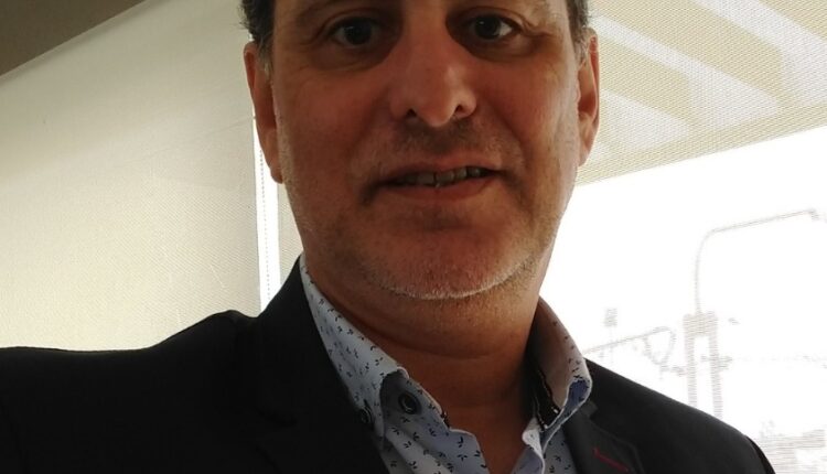 «Ya no hay partidos políticos y a sus candidatos, solos, a ninguno les alcanza»